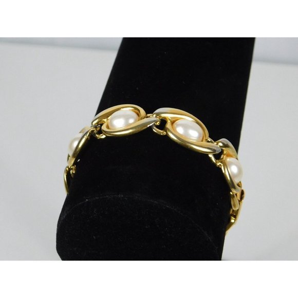 Vintage Signed Napier Faux Pearl Gold Tone Bracelet 6 7/8" Fold Over Clasp - Picture 7 of 13